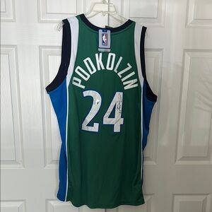Dallas Mavs vintage autograph jersey- Podkolzin
